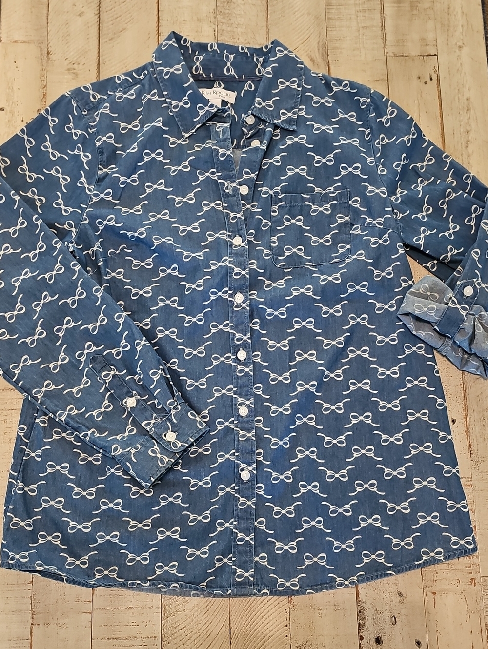 Kim Rogers X LOFT Blue Chambray Button-Down Shirt with White Bow Print